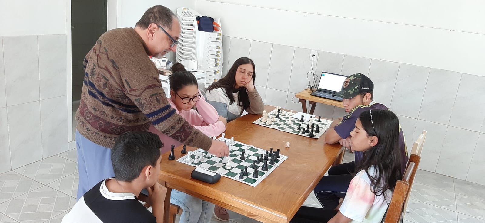 Professor do Câmpus Urupema leva prática do xadrez para alunos da rede  pública estadual - Notícias - Portal do IFSC