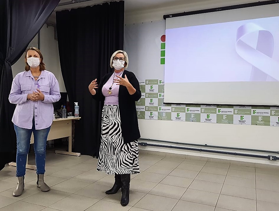 Professoras Andrea e Joanara representam o Câmpus Joinville na Rede Intersetorial de Enfrentamento à Violência Contra a Mulher