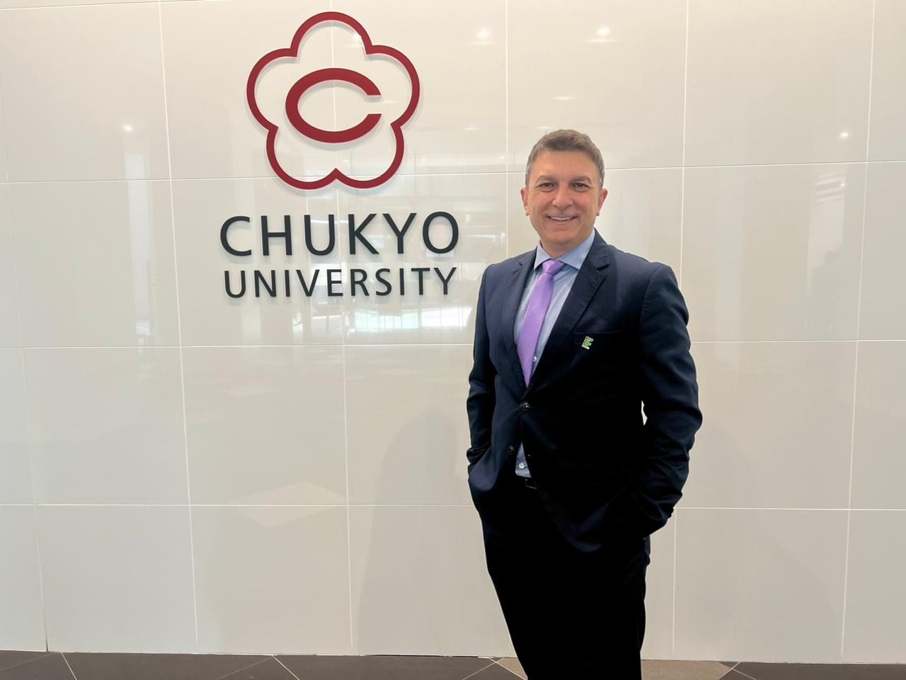 Reitor Maurício Gariba Júnior na Chukyo University, no Japão