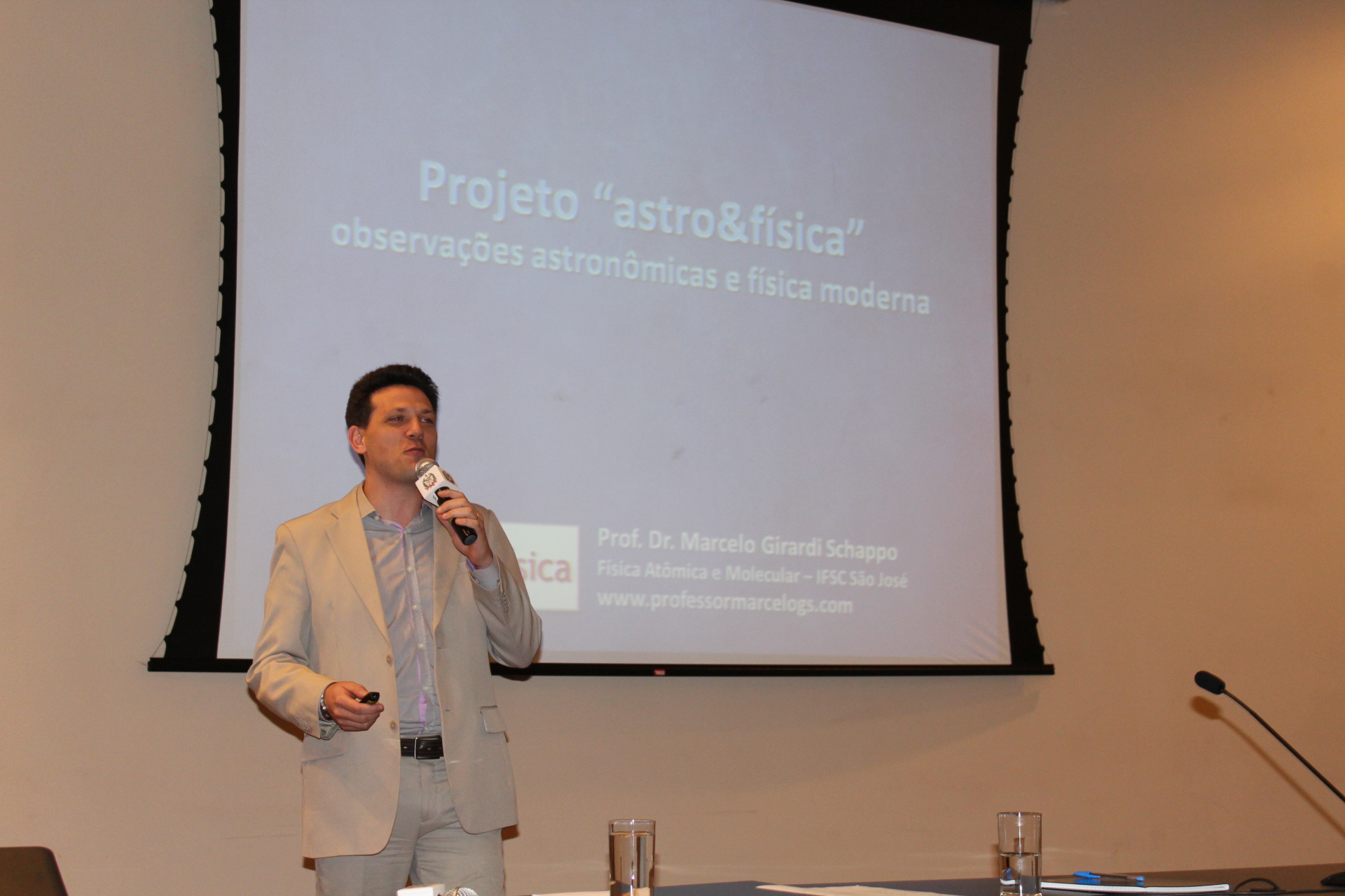 Professor do IFSC apresenta projeto de extensão em evento na Alesc