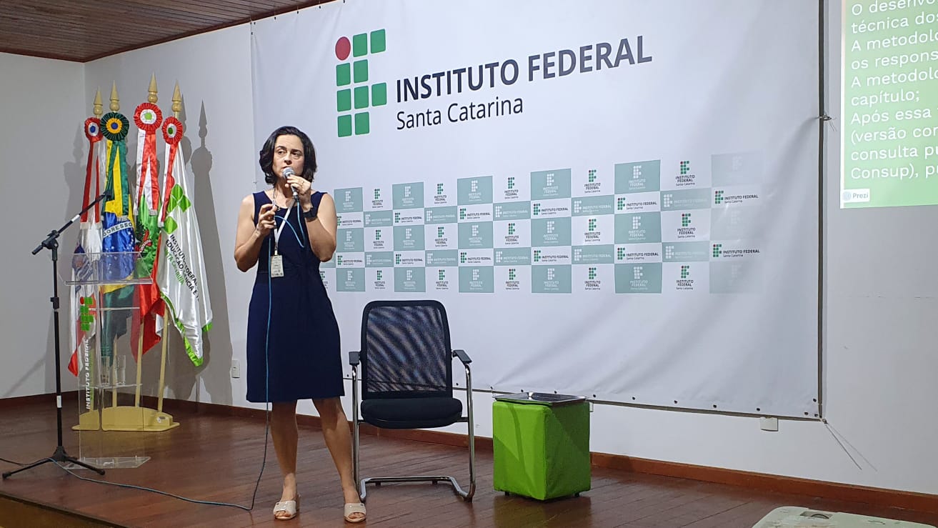 Diretora de Gestão do Conhecimento do IFSC, Sabrina Moro Vilella Pacheco | Foto: Sabrina d'Aquino