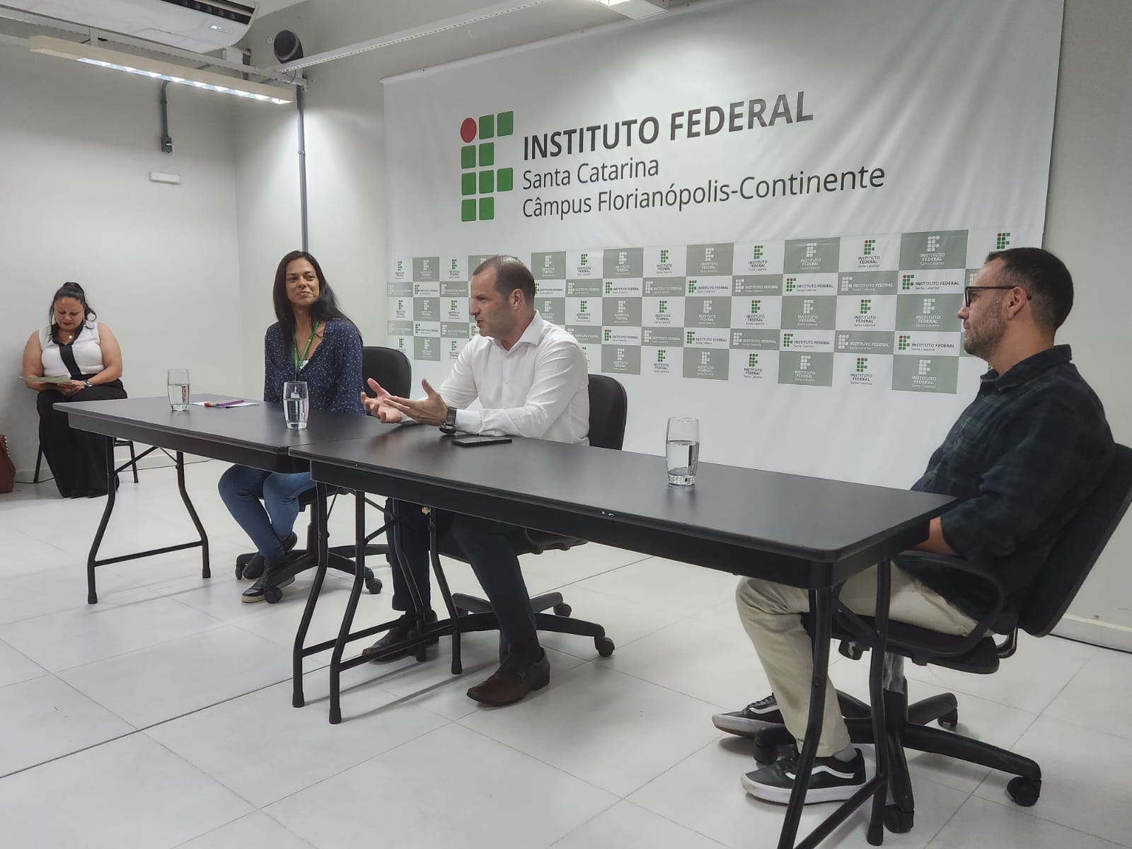 Mesa-redonda encerrou a programação da SNCT do Câmpus Florianópolis-Continente