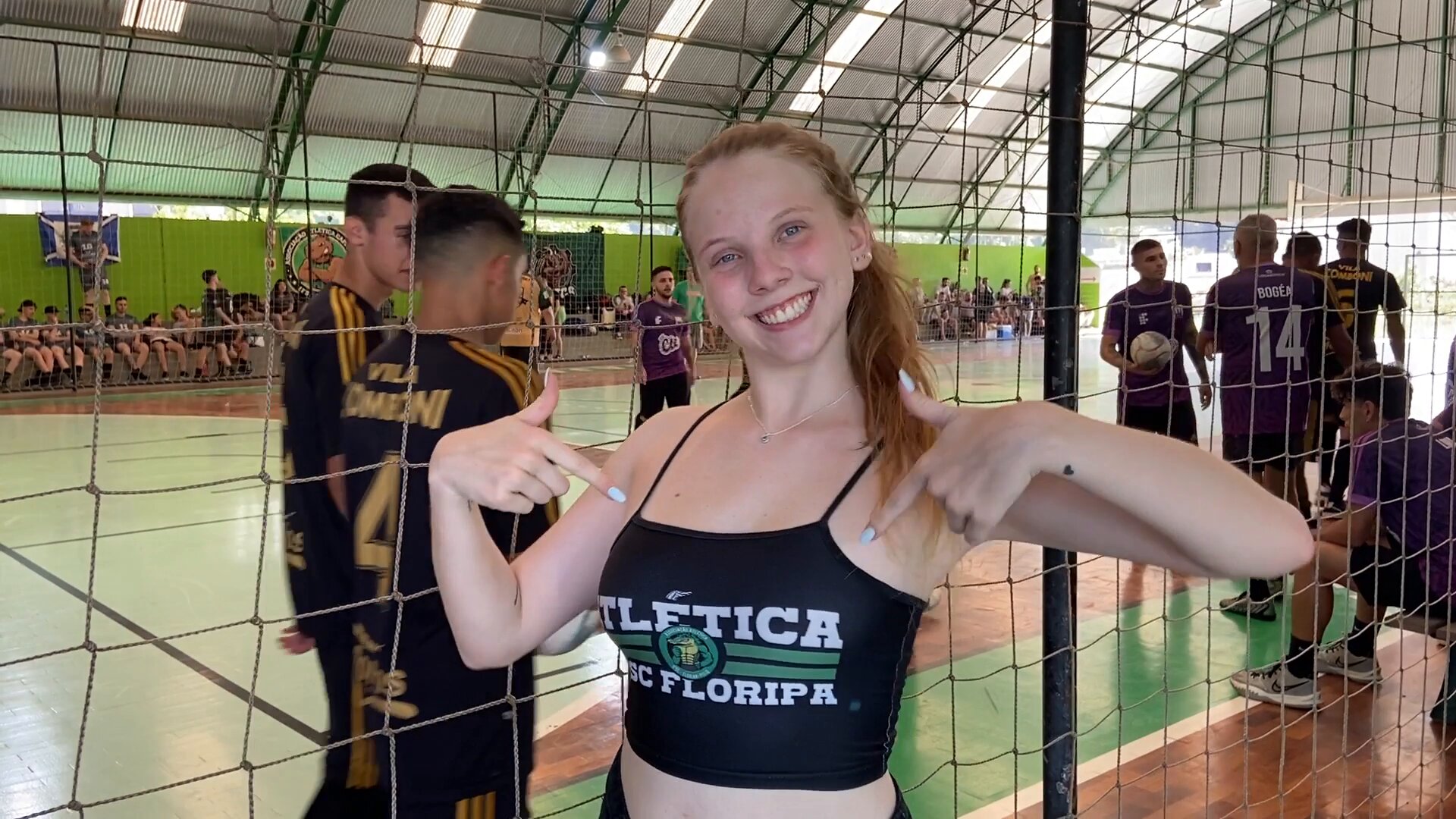 Bárbara, vice-presidente da Atlética do Câmpus Florianópolis, formou uma segunda família por meio do esporte e dos eventos.