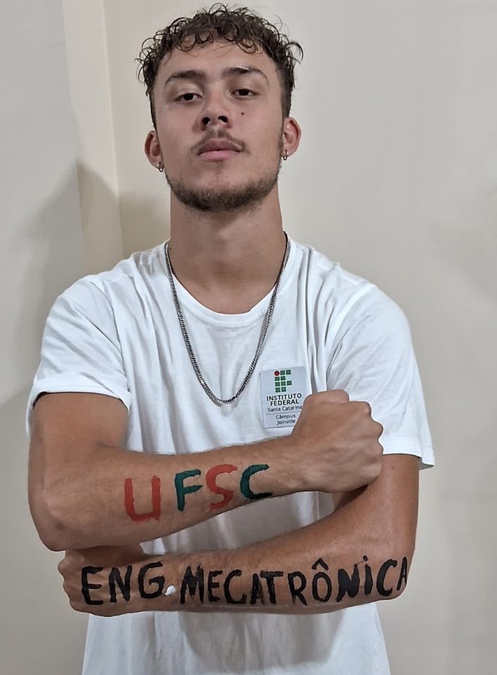 Bruno Vieira Brüning, aprovado em Engenharia Mecatrônica - UFSC Joinville
