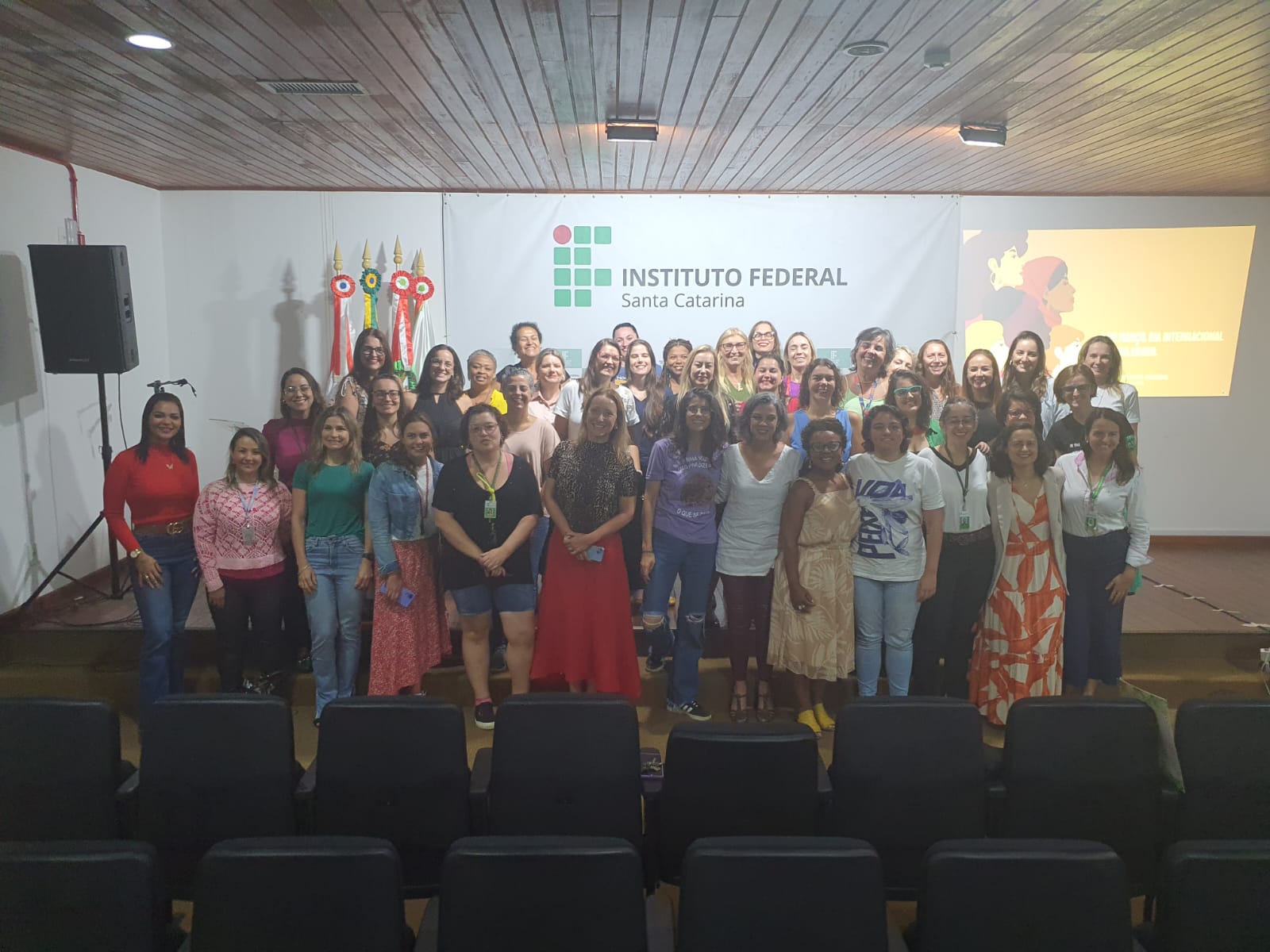 Lançamento do Programa de Dignidade Menstrual do IFSC foi realizado nesta sexta, 8 de março, Dia Internacional da Mulher
