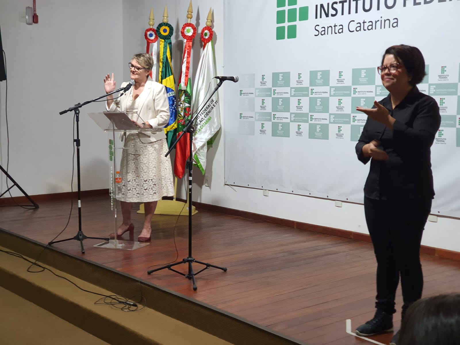 Deputada Luciane Carminatti falou da importância das políticas de igualdade de gênero