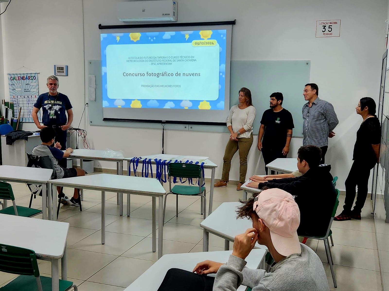 Concurso fotográfico premiou as melhores fotos de nuvens tiradas por estudantes e pela professora de geografia da Escola Básica Municipal da Tapera