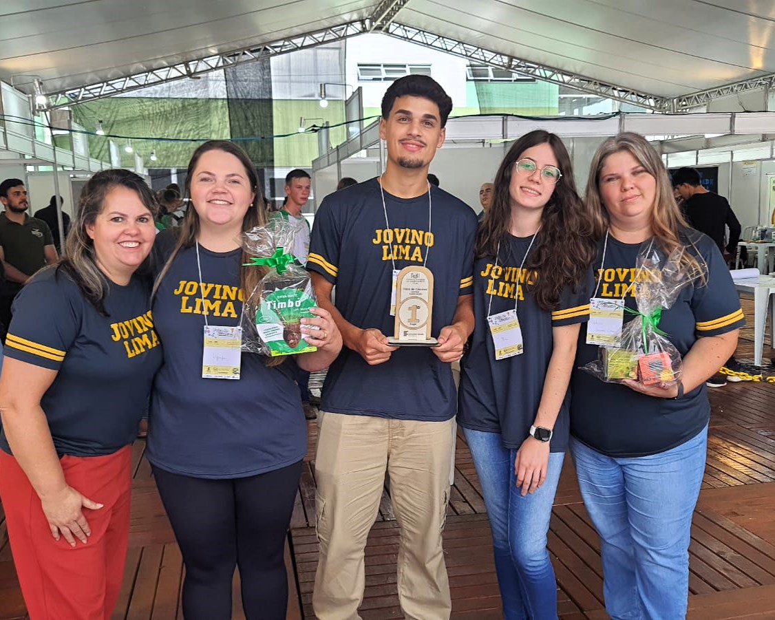 Equipe da EEB Jovino Lima