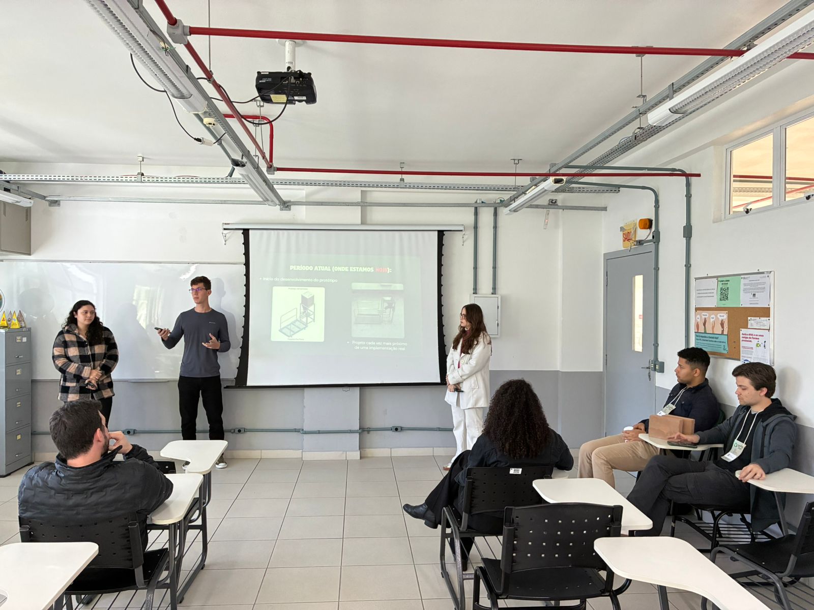 AgroSmart, do Câmpus Itajaí, com o projeto Alimentador automático para bovinos. Foto: Maykon Oliveira/IFSC