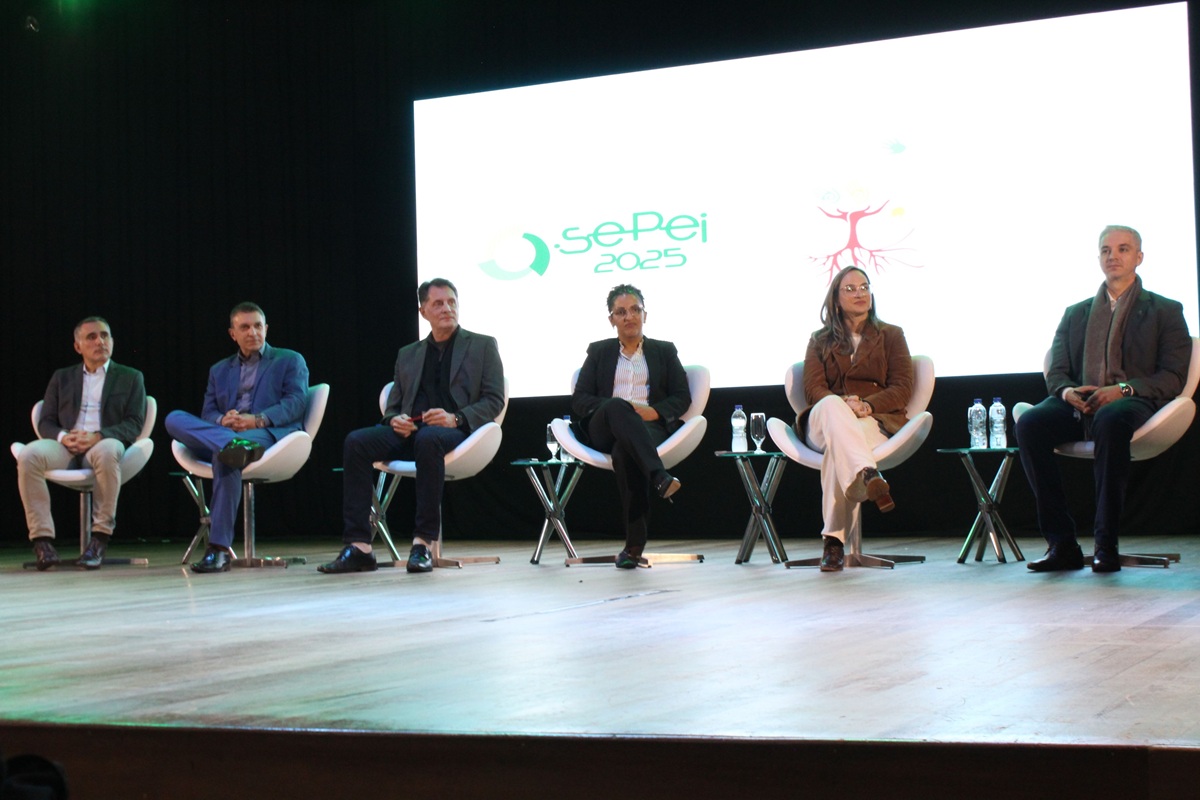 Dirigentes do IFSC na abertura do Sepei 2025