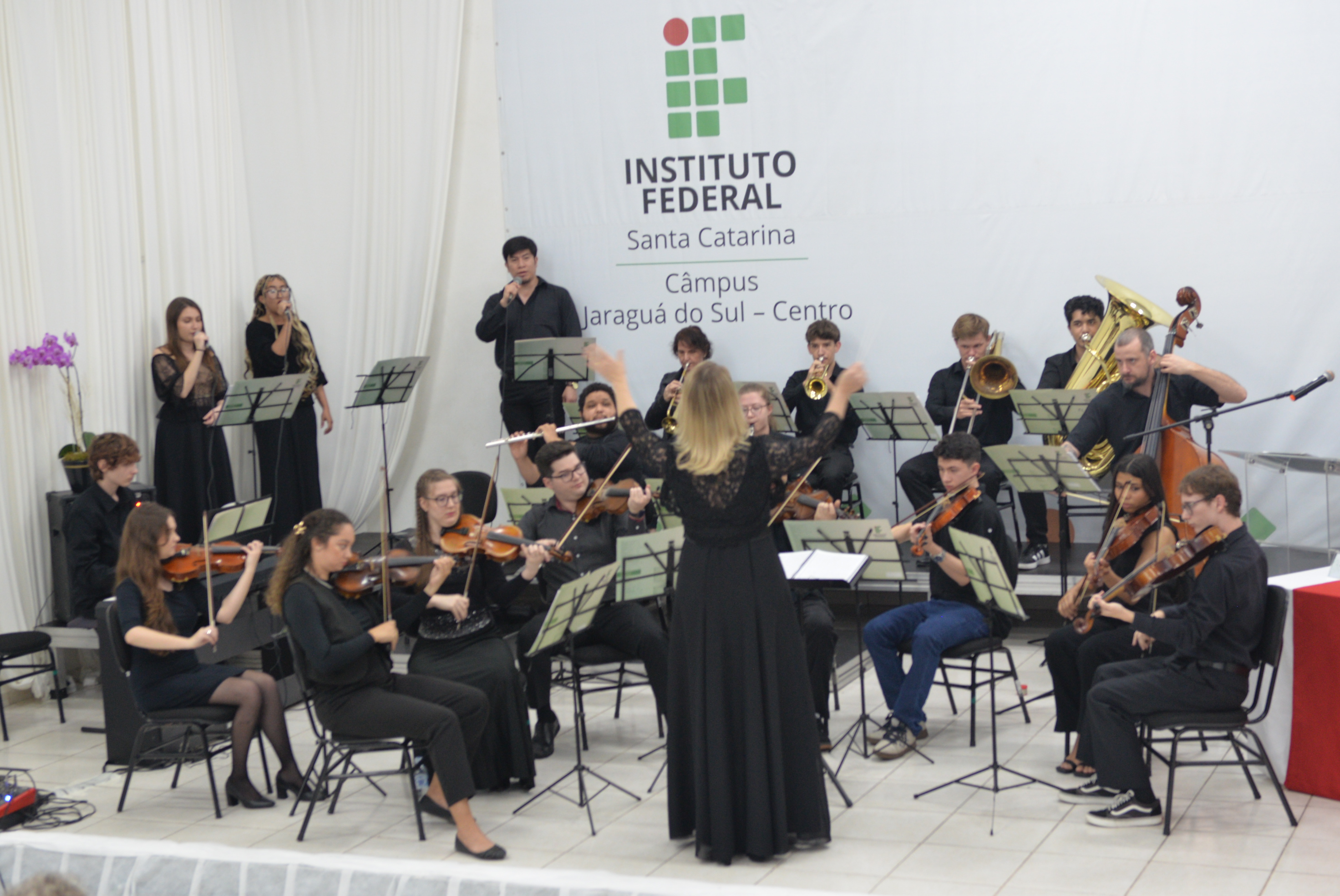 Evento contou com uma apresentação da orquestra o câmpus.