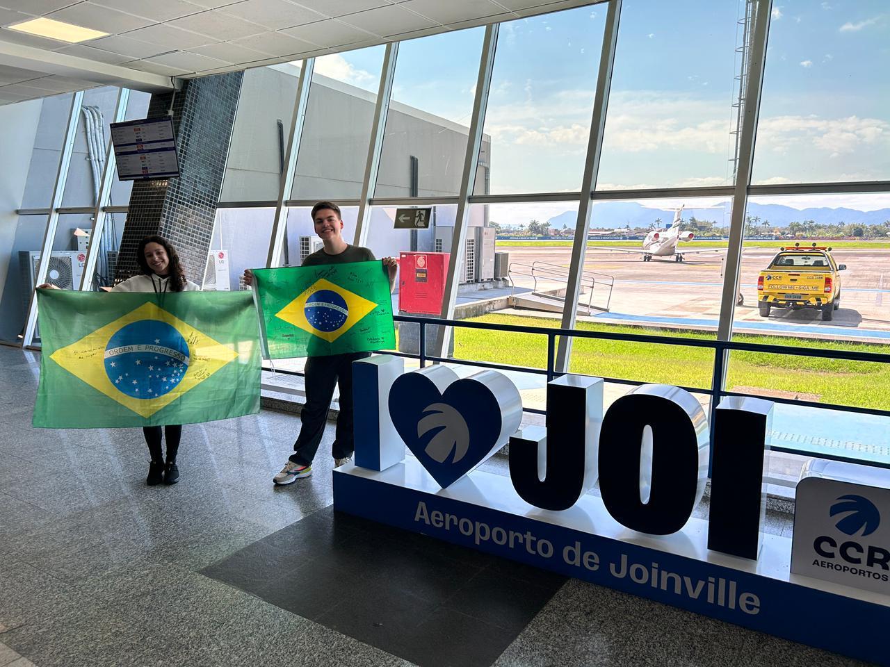 Lucas e sua colega, Letícia Floriani, estão entre os alunos selecionados para participar do Propicie 24.