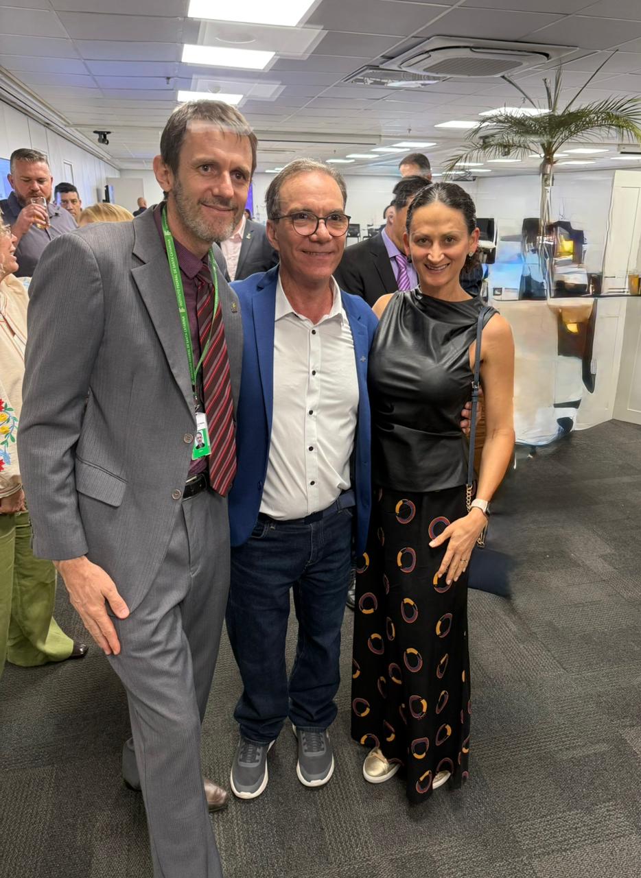Diretores Gerson e Daiane junto ao presidente do Sebrae, Décio Lima, em Brasília.