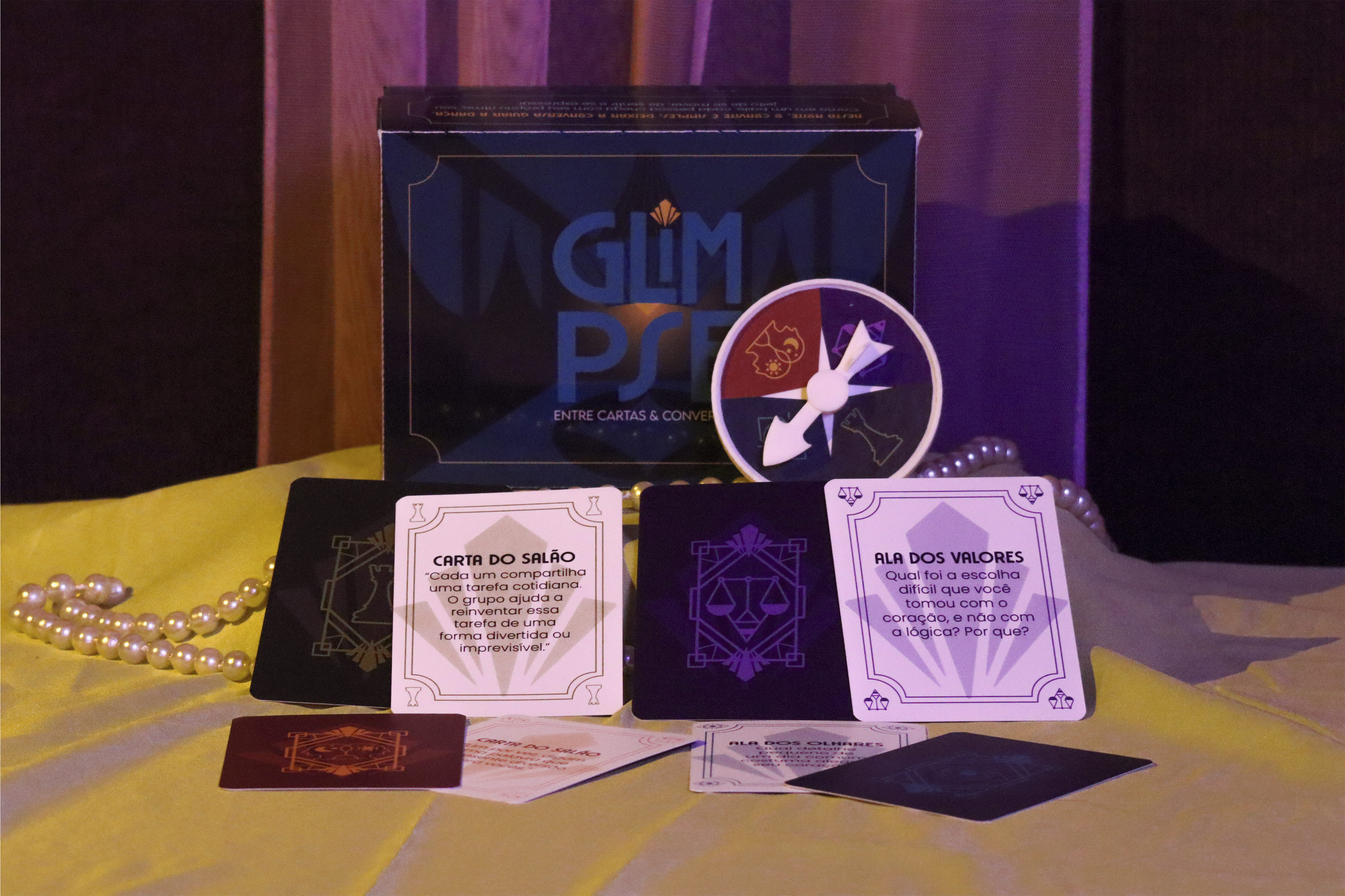 Glimpse é um jogo de cartas criado para gerar conexões reais, convidando os jogadores a mergulharem em conversas que revelam quem realmente são.
