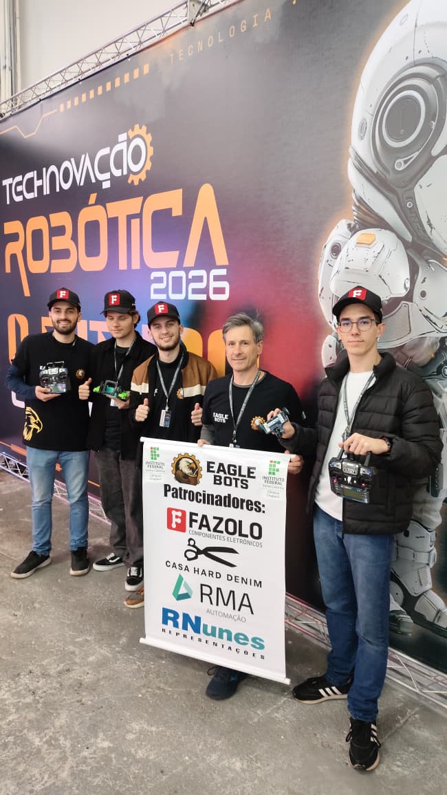 A equipe de robótica Eagle Bots, do IFSC Câmpus Chapecó, participou da competição Technovação Robótica 2026, realizada em Cascavel (PR).