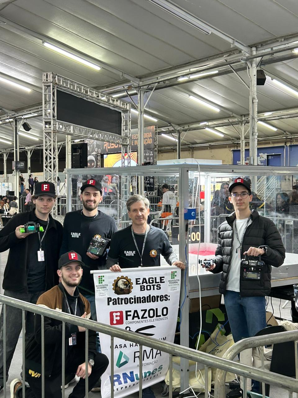 A delegação foi composta pelos estudantes Vinícius Artini Bergamo, Heitor Rauber Scussiato, Guilherme Kolakowski e Kevin Henrique de Oliveira Bedin, acompanhados pelo professor Renato Luis Bergamo.