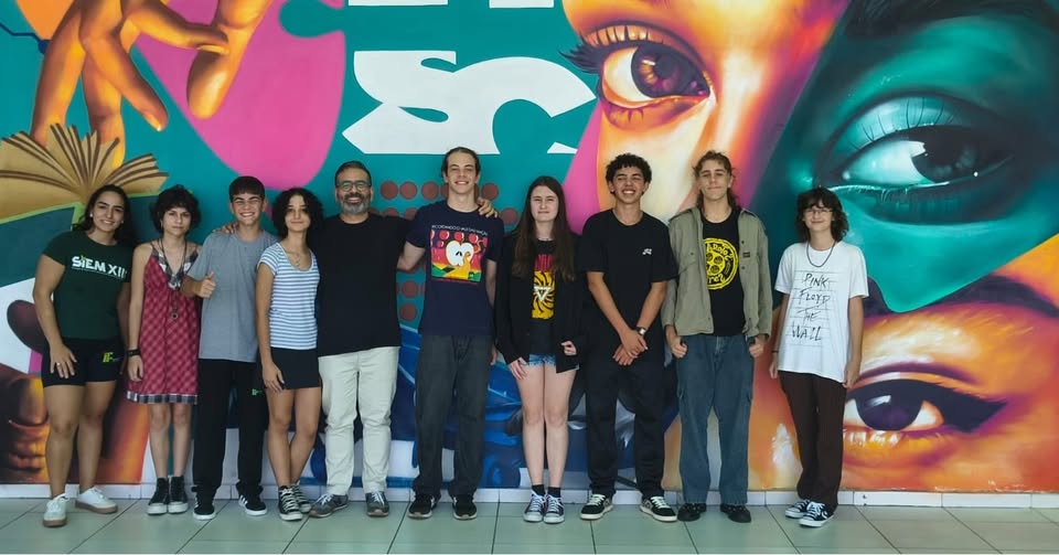 Equipe Botucatu e o professor Rodrigo Lima