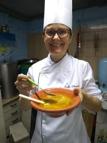 Silvana Graudenz Müller é professora das áreas de cozinha e gastronomia e realiza pesquisas voltadas à valorização da gastronomia local