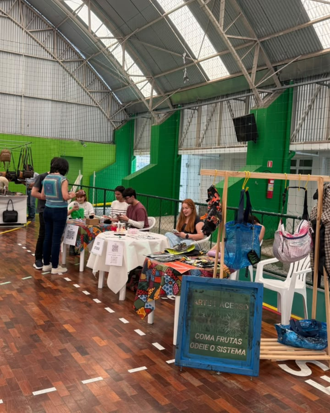 Feira de Economia Solidária no IFSC Centro
