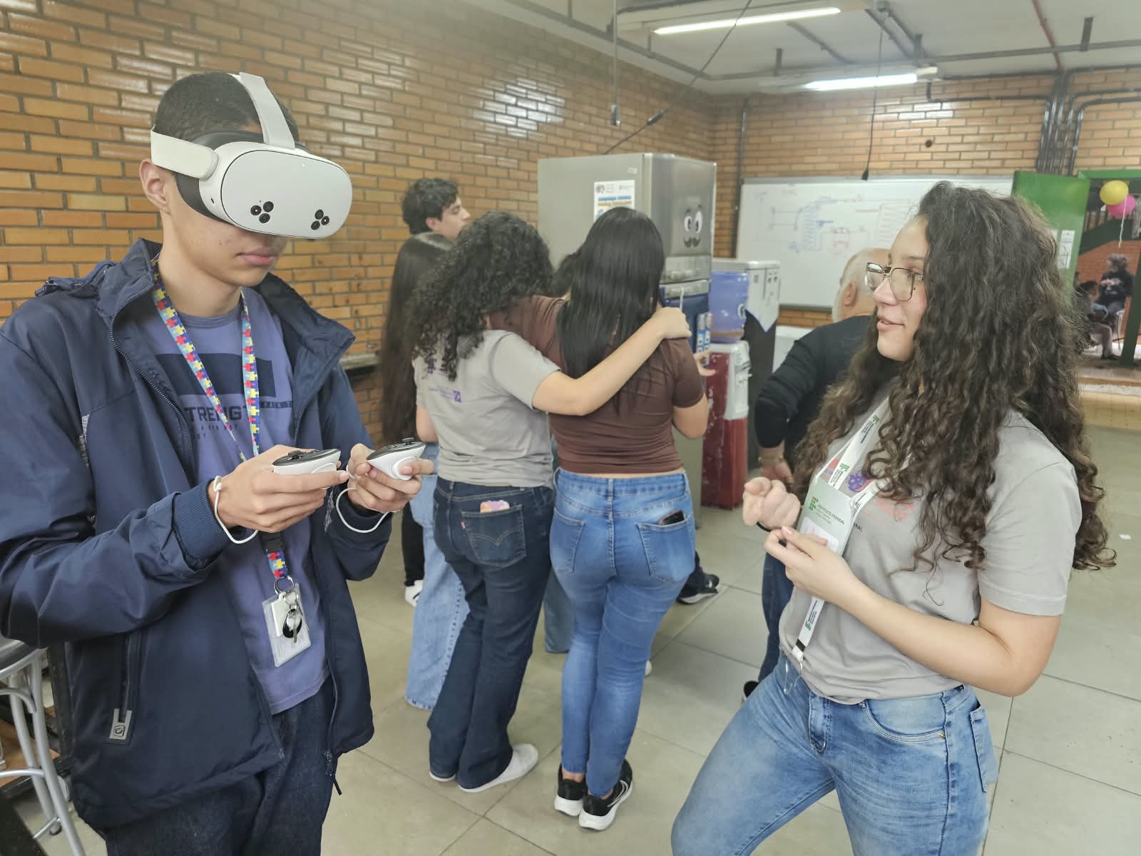 Óculos 3D foi outra ferramenta usada para apresentar o curso de Refrigeração e Climatização para os visitantes