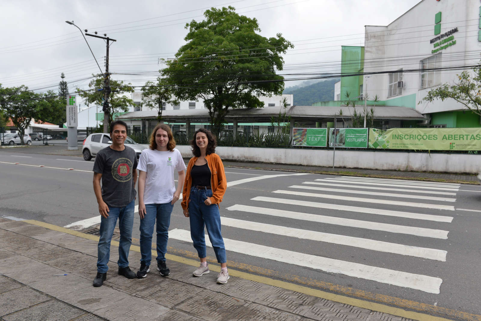 Grupo autor da pesquisa (a partir da esquerda): Selomar Borges (coordenador), Angelo Ignowsky e Mariana Silveira.