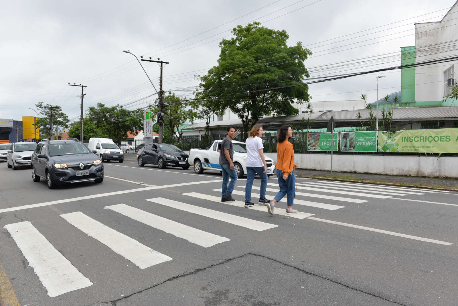 Pesquisadores identificaram riscos e propuseram soluções para melhorar a segurança de pedestres e motoristas.